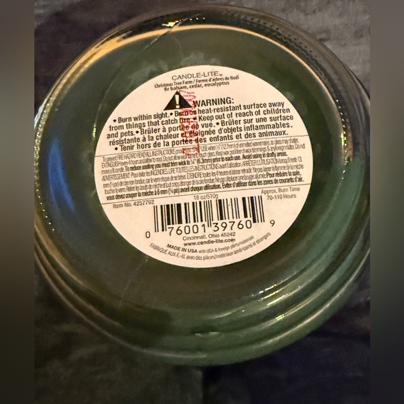 Candle-lite 18 oz. candle “Christmas Tree Farm” NEW/UNUSED Burn time 70-110 hrs - Picture 4 of 8